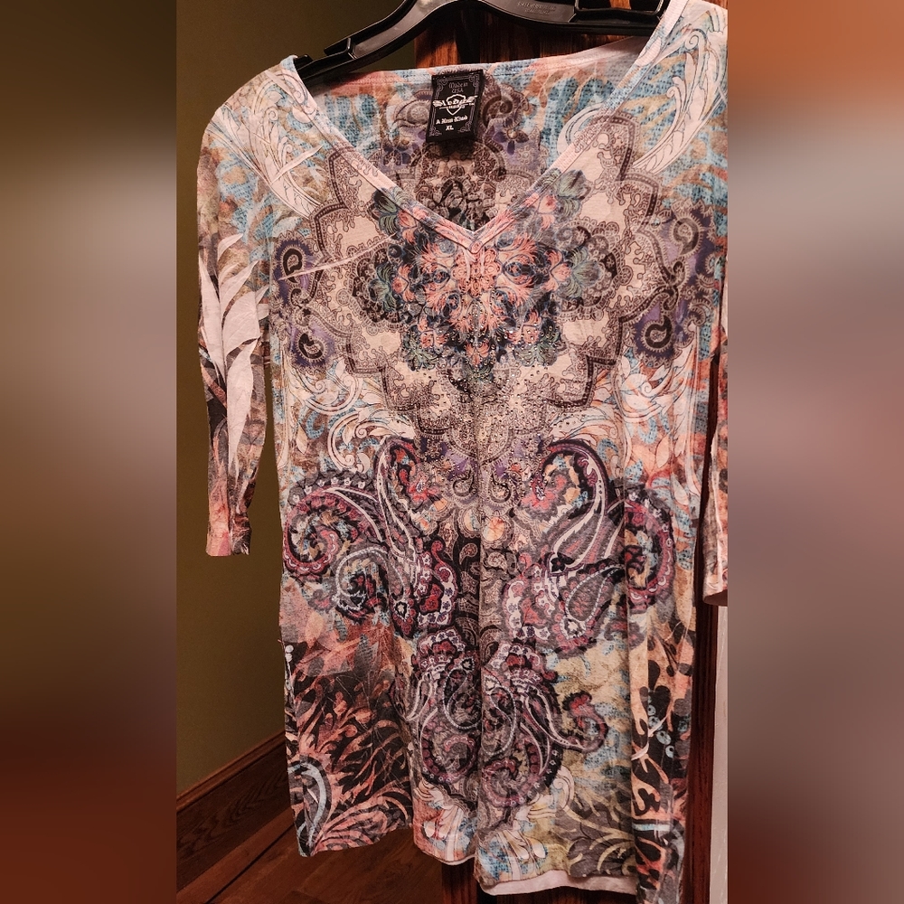 Sledge bling top XL short sleeve. NWOT